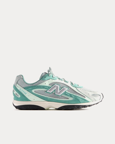 New Balance x Kith 204L Bluebell Low Top Sneakers