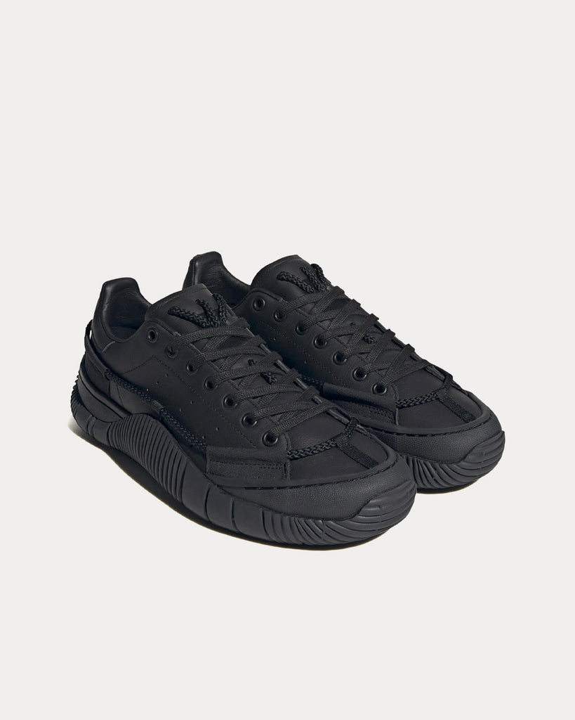 Scuba Stan Black / Green Low Top Sneakers