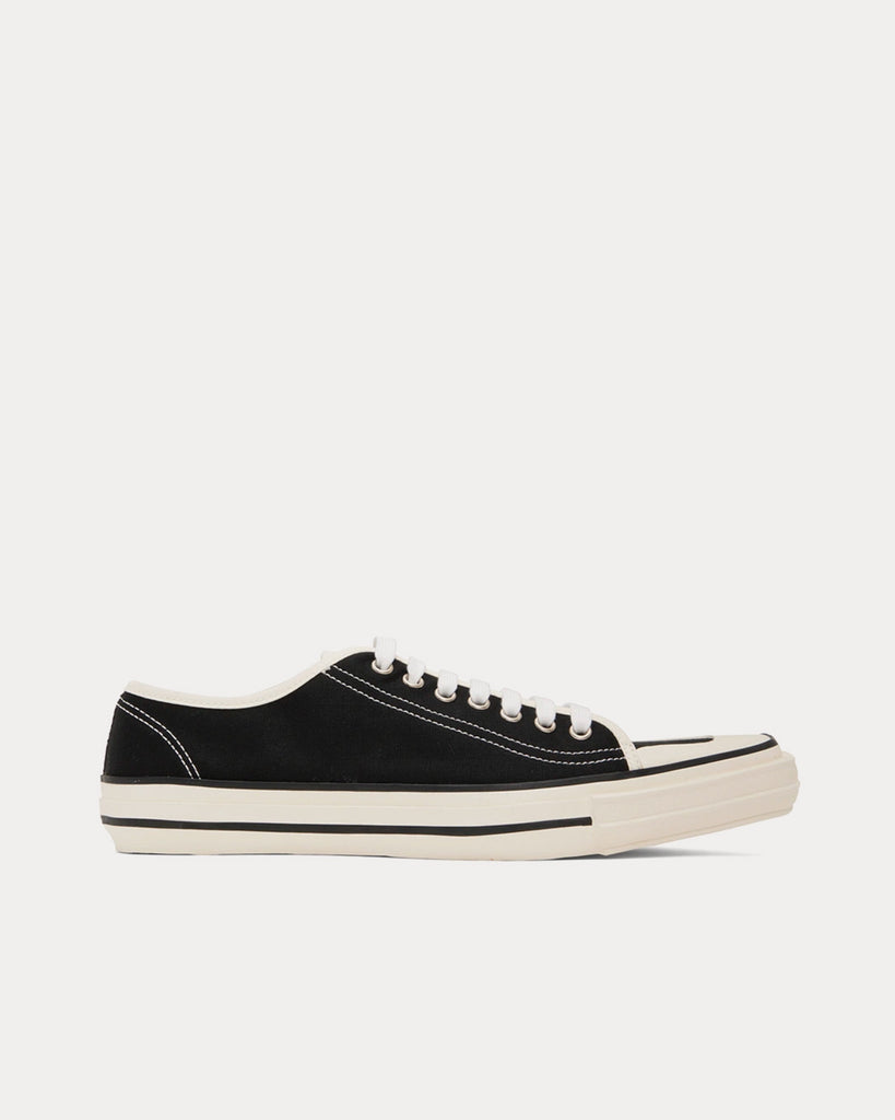 Pointed Black Low Top Sneakers