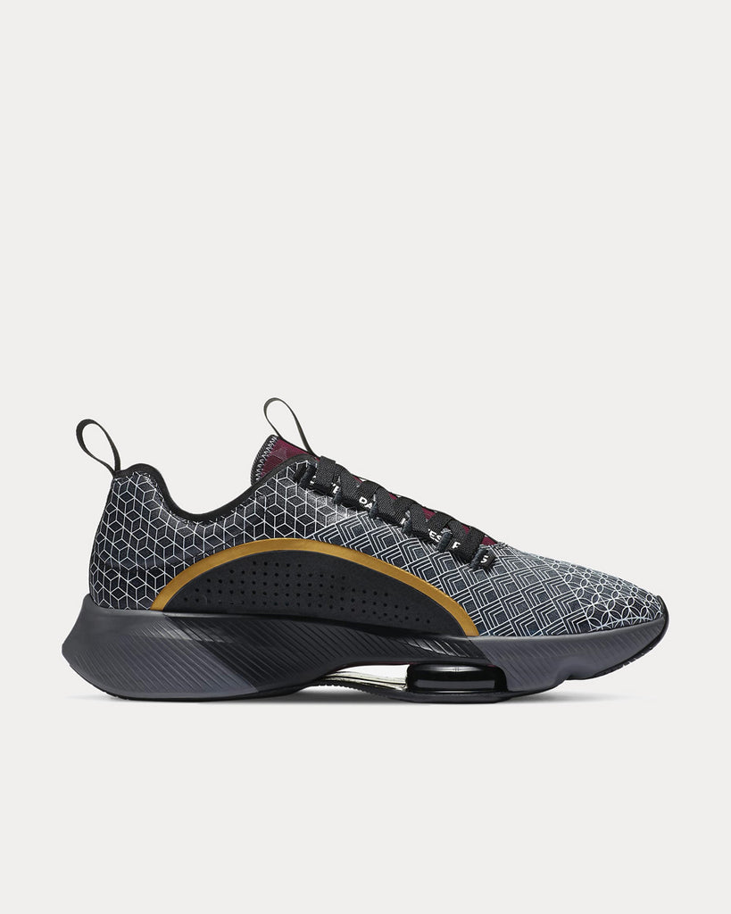 Air Zoom Black Low Top Sneakers