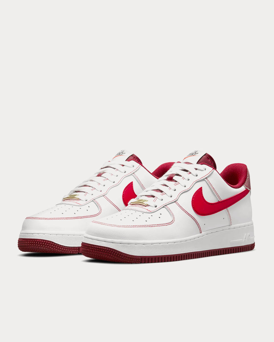 Nike Air Force 1 07 White Team Red Sail University Red Low