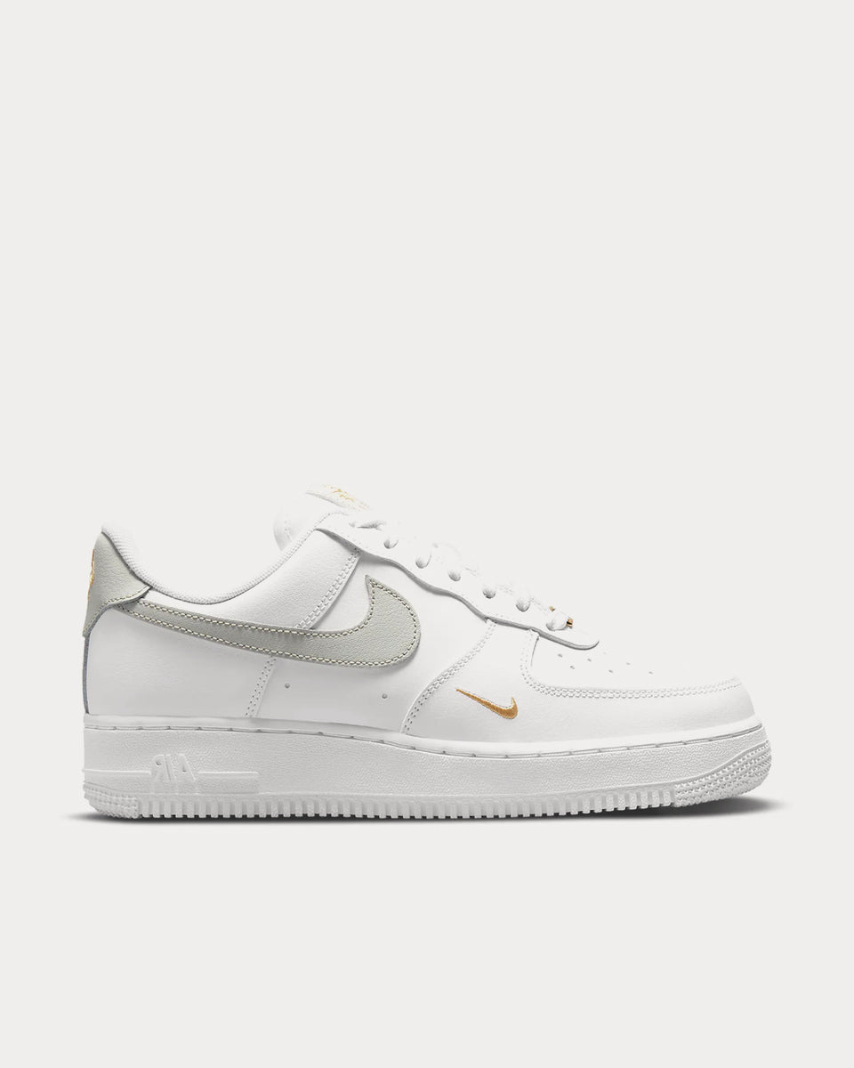 Air force 1 discount 7 low essential