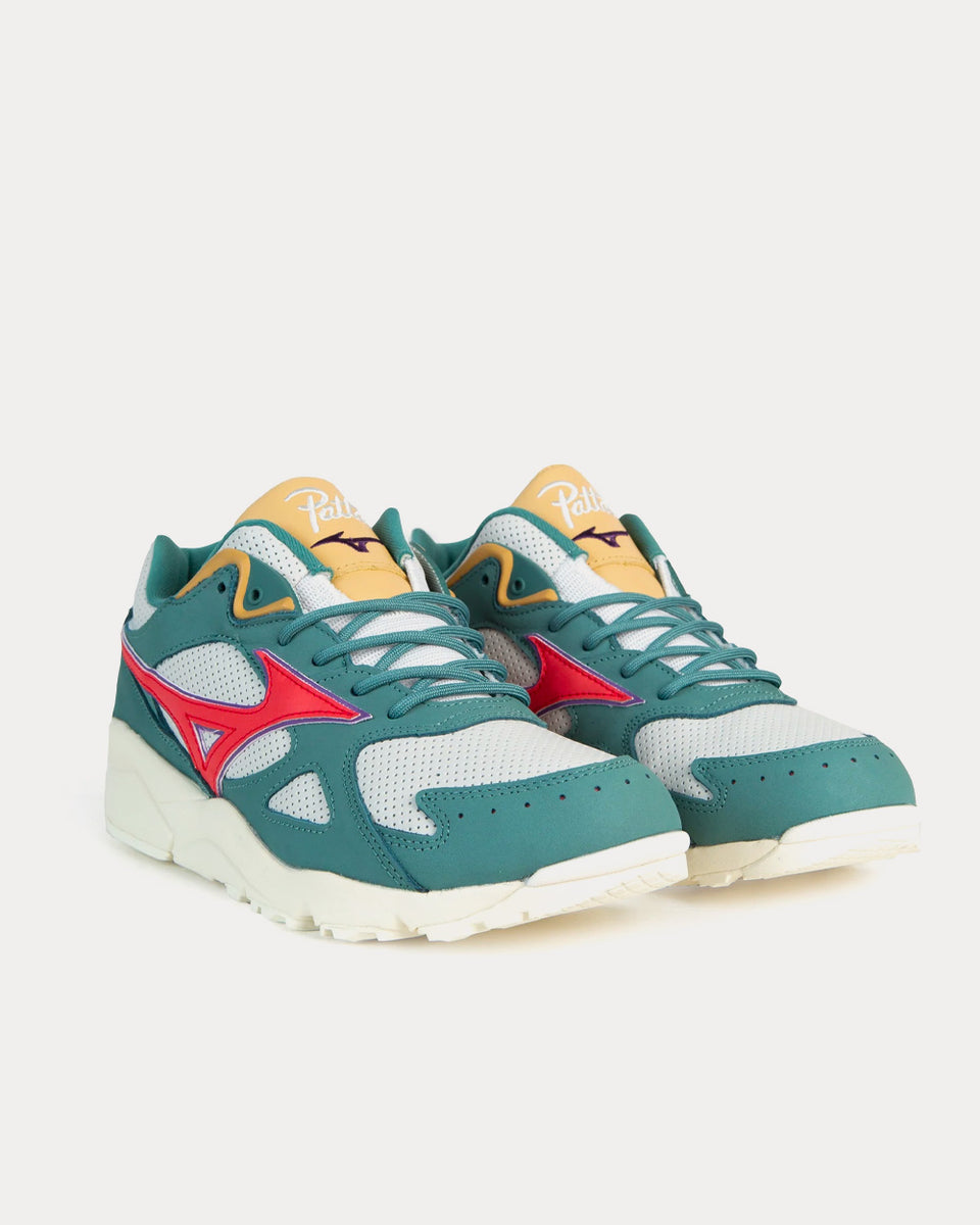 Mizuno x Patta Sky Medal Ivory / Red / Green Low Top Sneakers