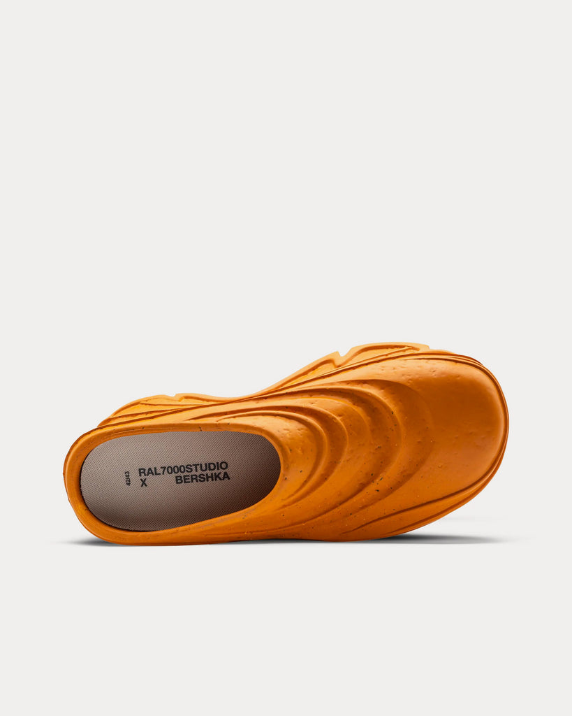 Magma Clogs