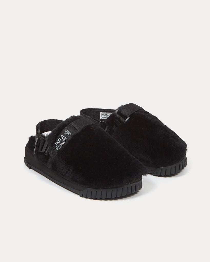 Snug Clog Mouton Black Slip Ons