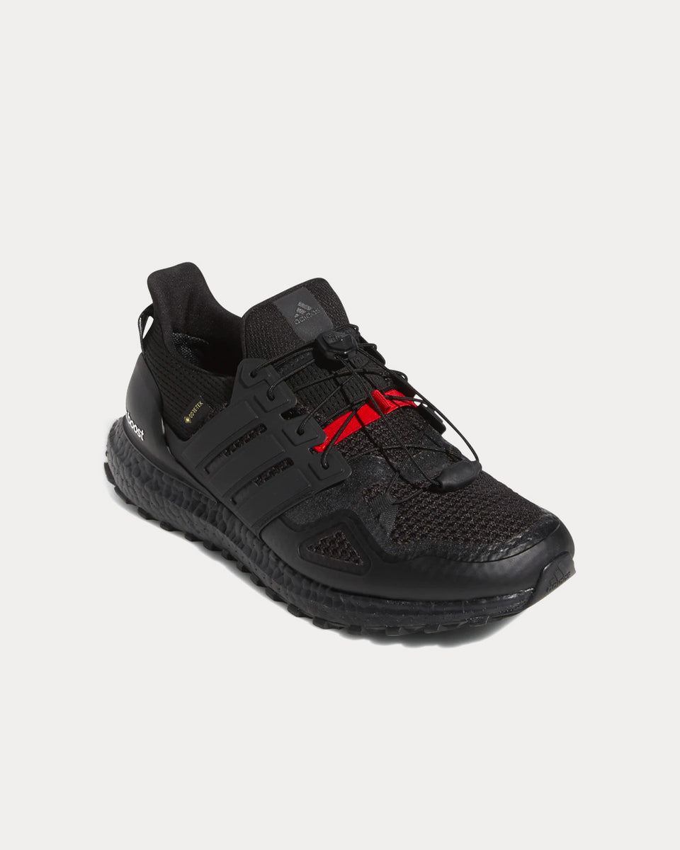 Uitrusting gemeenschap Versnel Adidas Ultraboost GORE-TEX Underground Core Black Low Top Sneakers - Sneak  in Peace