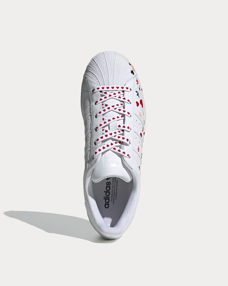 Adidas superstar online hearts sneakers
