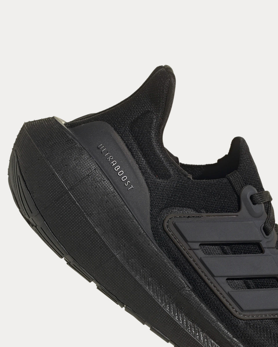 adidas Ultraboost 22 Triple Black-