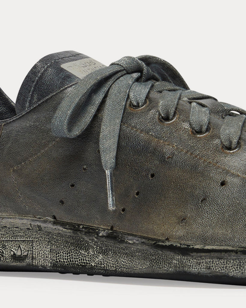 Stan Smith Worn-Out Black Low Top Sneakers
