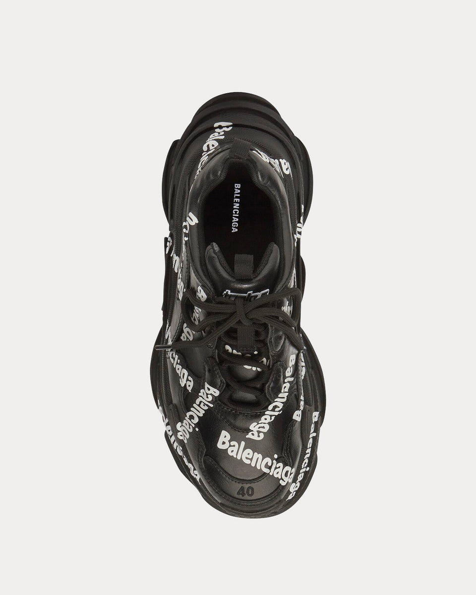 Balenciaga walking shoes top