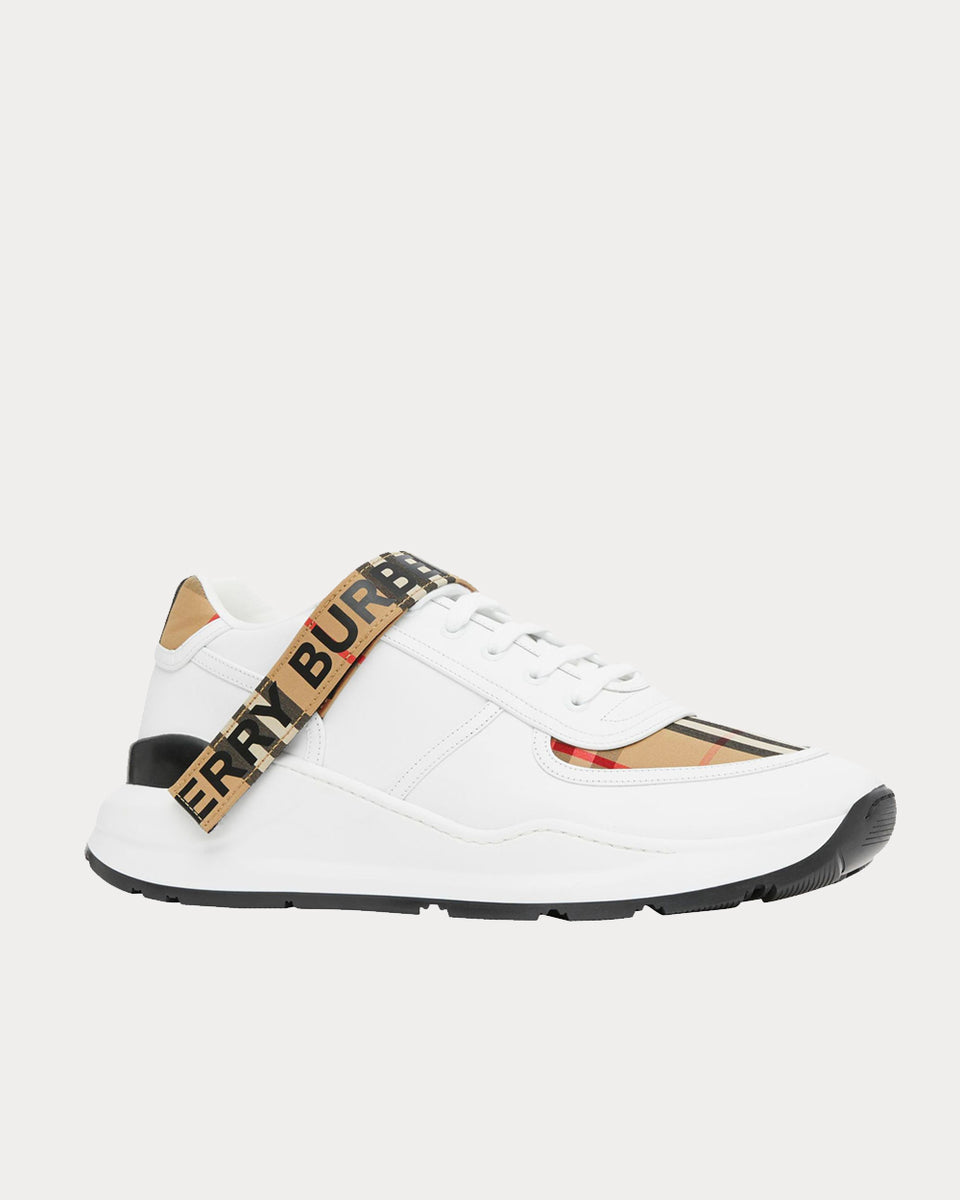 Burberry strap shoes 2025