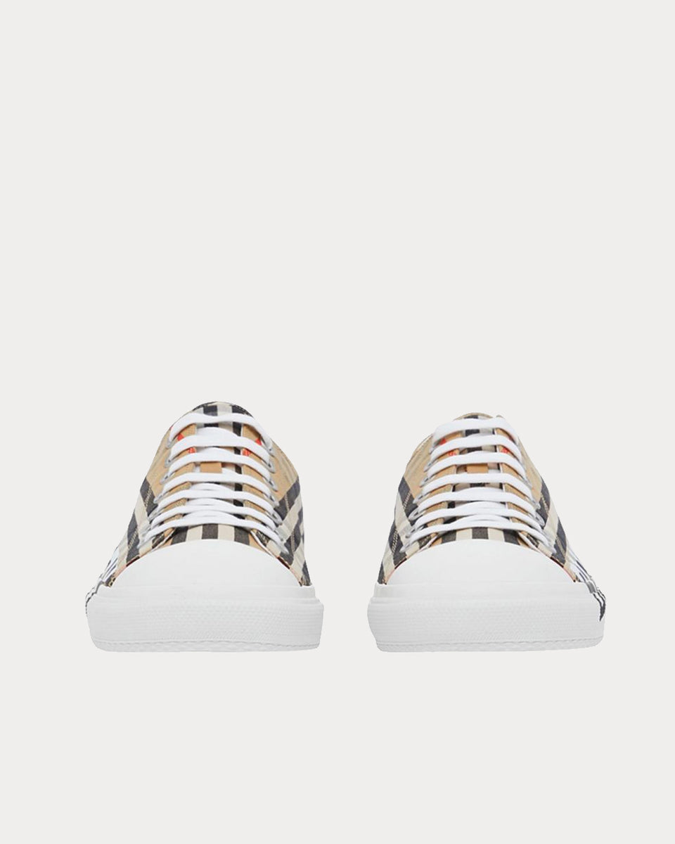 Burberry sneakers danes clearance