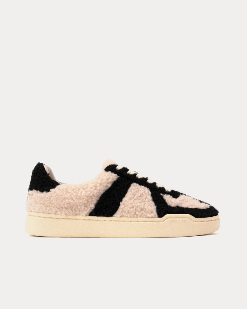 2022A/W AUA306-001 Black Low Top Sneakers