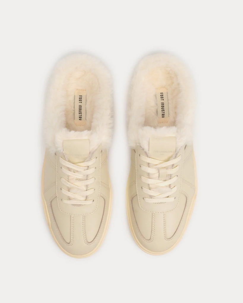 2022A/W AWE001-001 Beige Slip On Sneakers