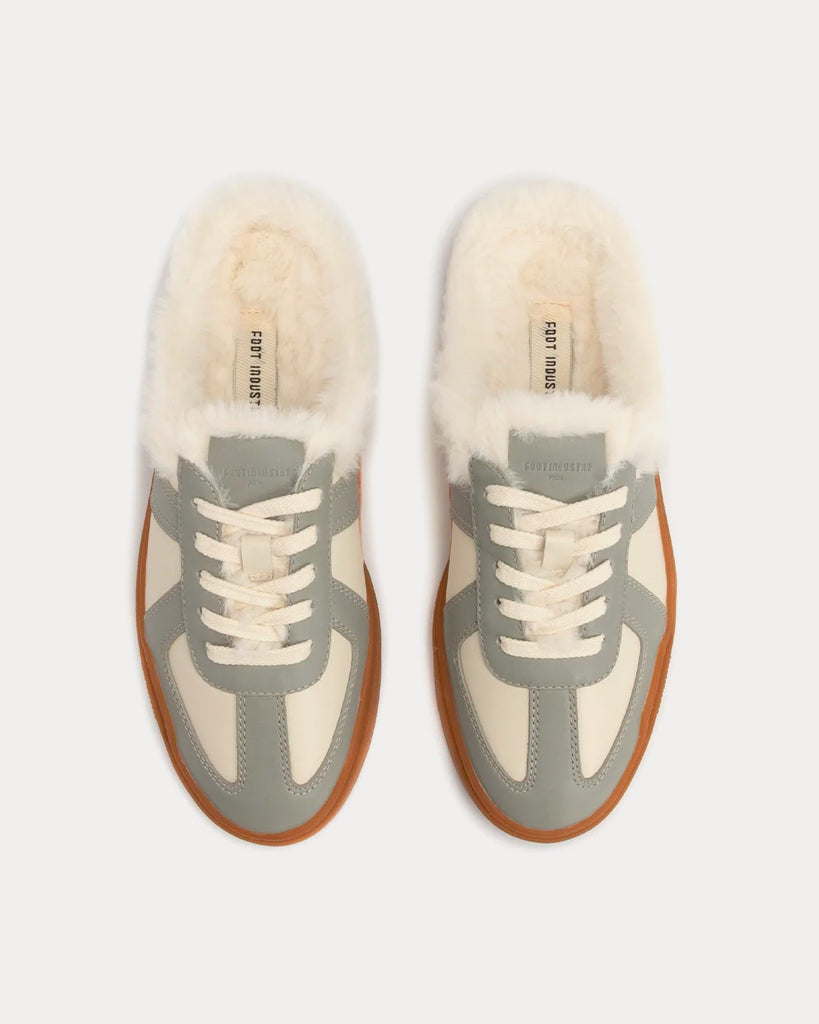 2022A/W AWE001-301 Turtledove Slip On Sneakers