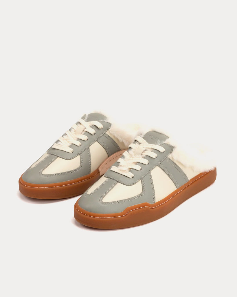 2022A/W AWE001-301 Turtledove Slip On Sneakers