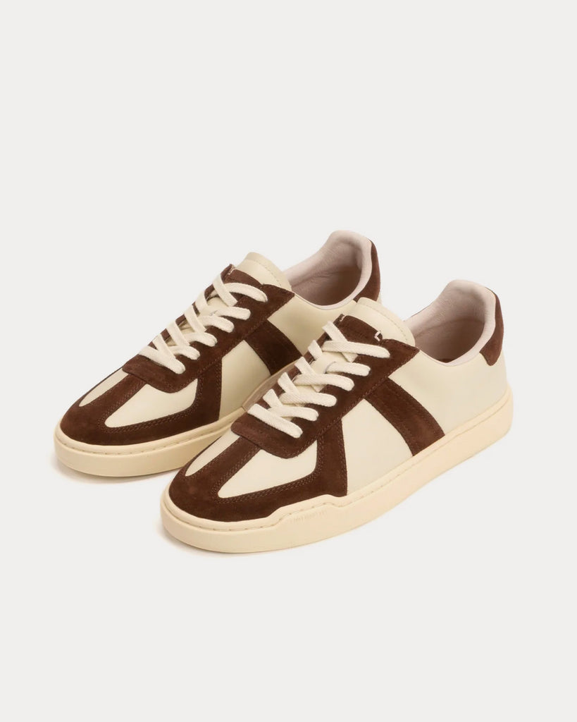 2022 a/w AUA301-003 Off-White / Brown Low Top Sneakers
