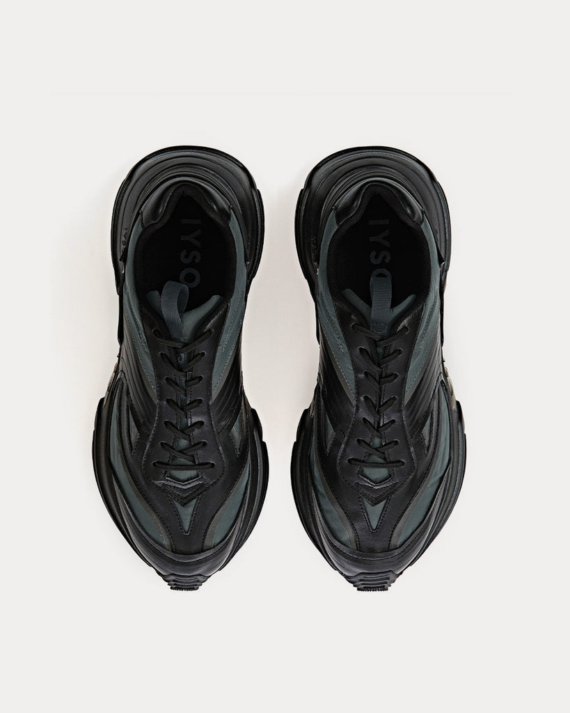 Acumik Shade Low Top Sneakers