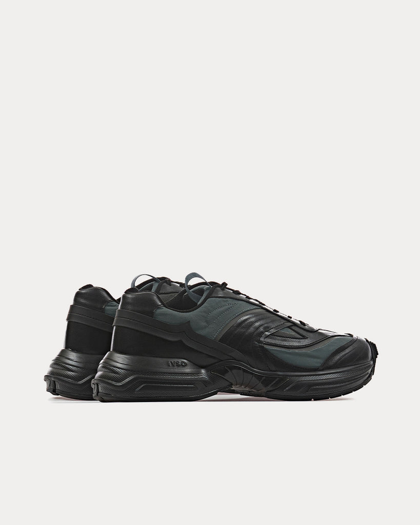 Acumik Shade Low Top Sneakers