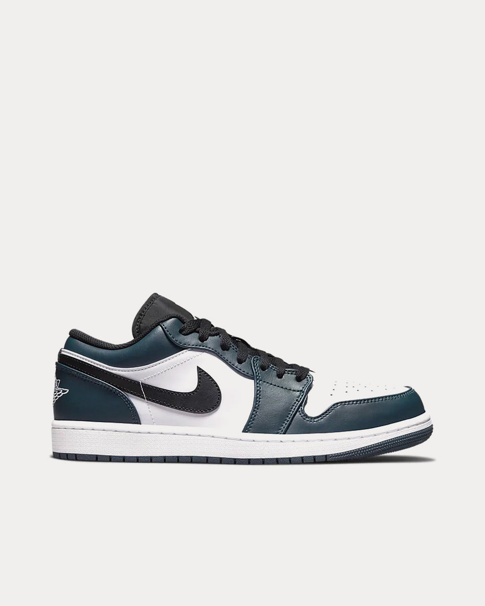 Jordan hot sale low navy