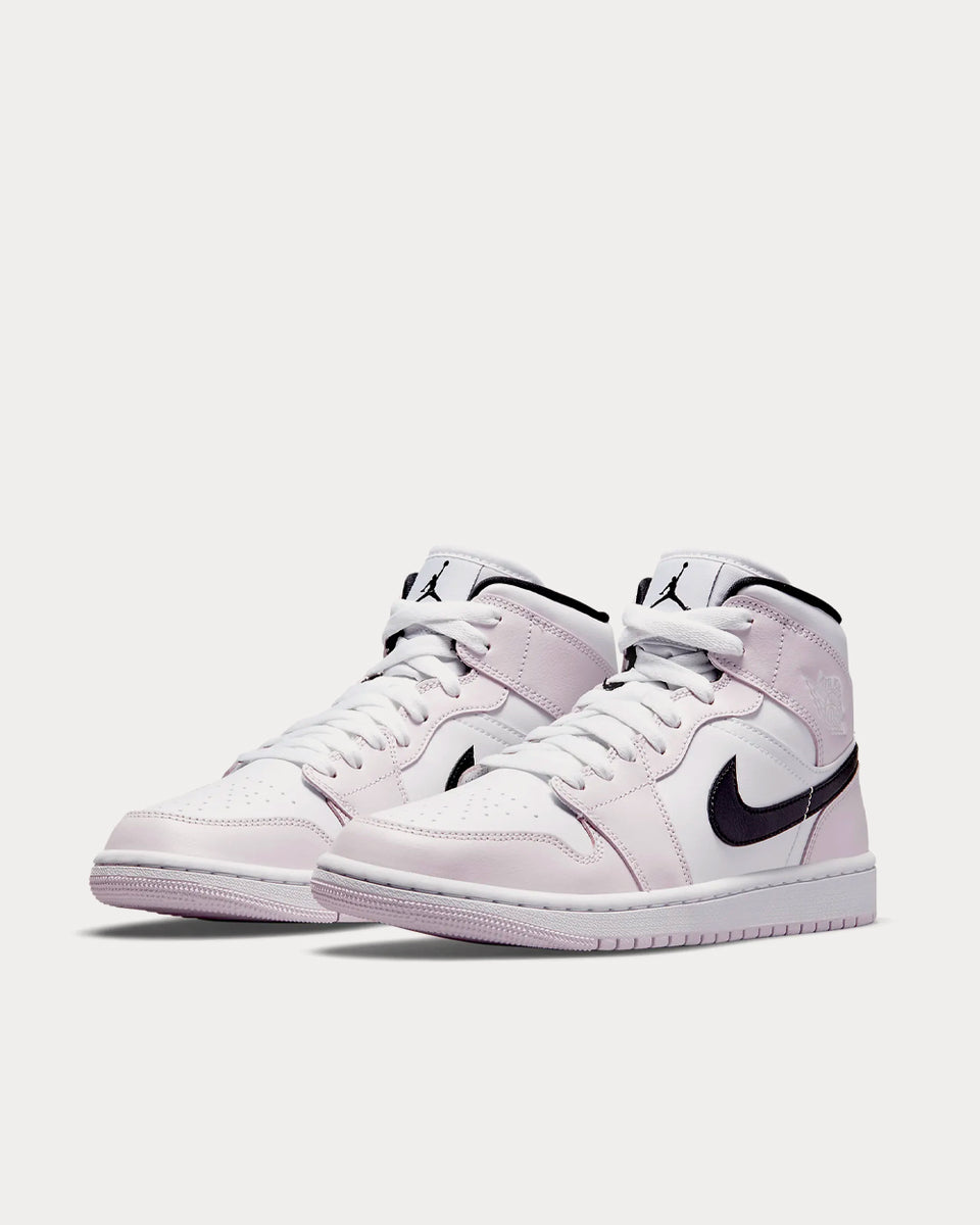 Jordan aj 1 mid women hot sale