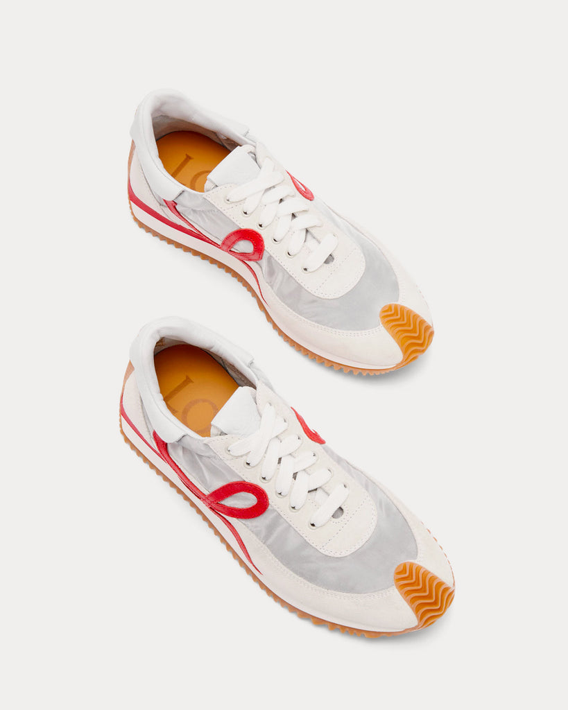 Flow Runner in Technical Mesh & Suede Silver / White / Red Low Top Sneakers