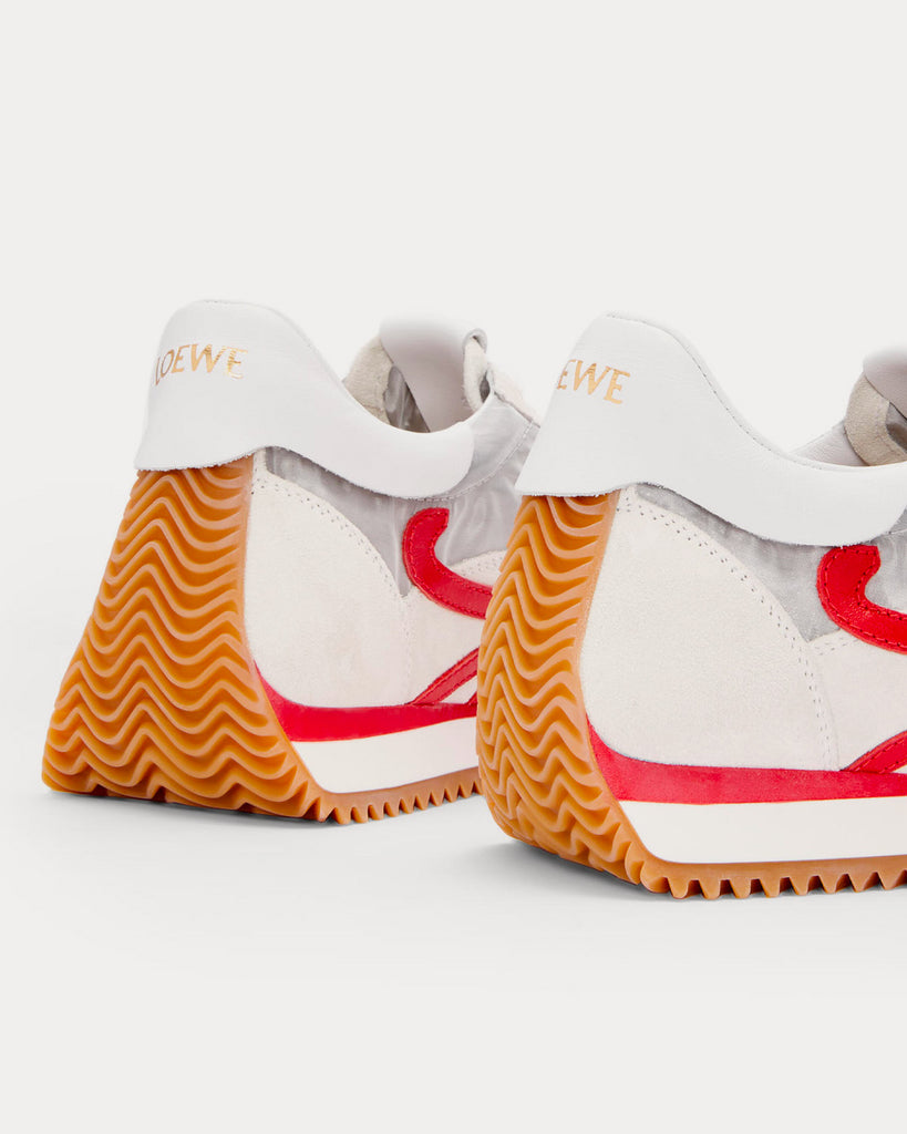 Flow Runner in Technical Mesh & Suede Silver / White / Red Low Top Sneakers