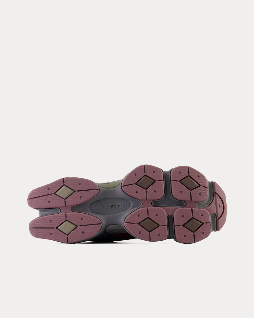 9060 Truffle / Rich Earth / Magnet Low Top Sneakers
