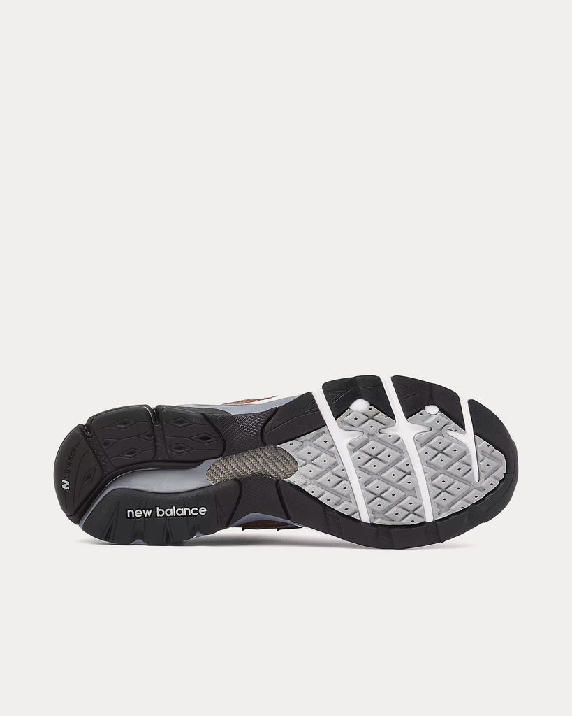 MADE in UK 920 Navy with Beige & Black Low Top Sneakers