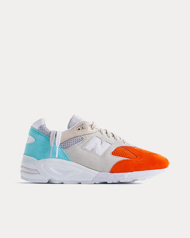 New Balance x Kith 990v2 'Cyclades' Low Top Sneakers