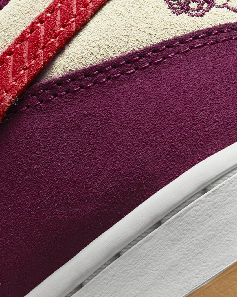 x Skate Like A Girl SB Dunk Low Top Sneakers
