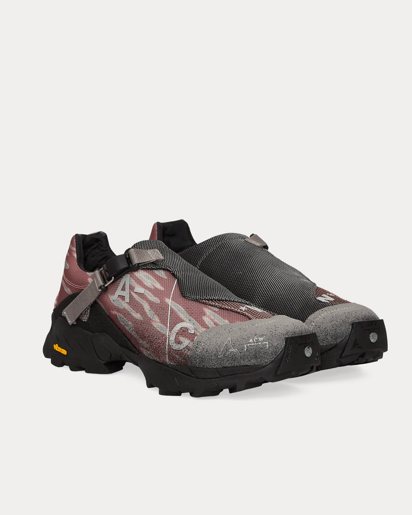 Minaar Burnt Red / Black Low Top Sneakers