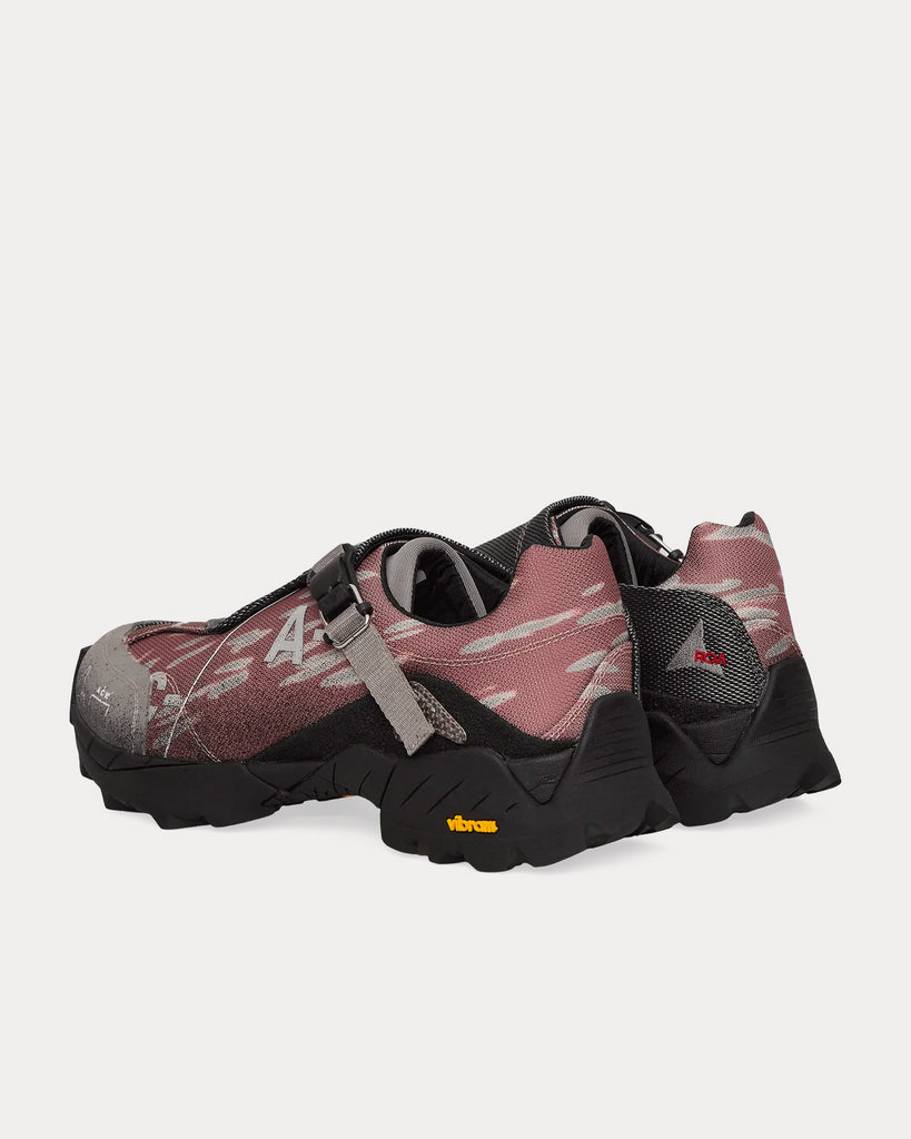 Minaar Burnt Red / Black Low Top Sneakers