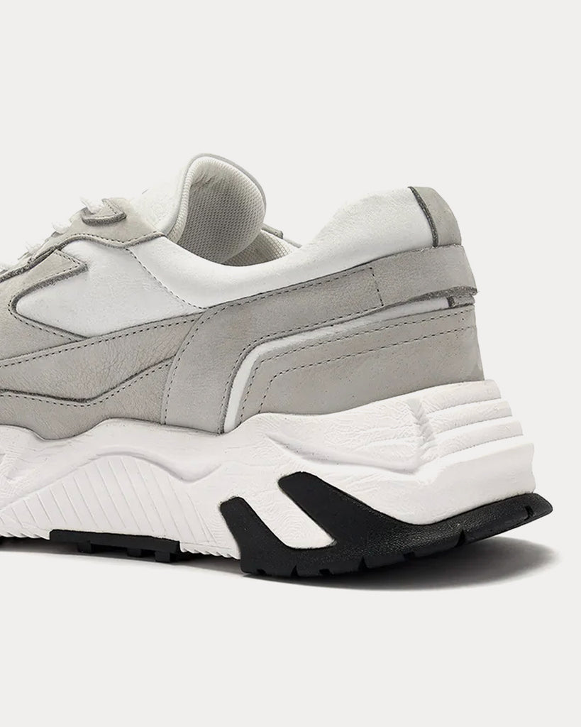 The Hollen White / Grey Low Top Sneakers