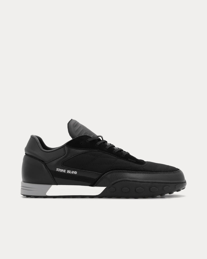S0202 Black Low Top Sneakers