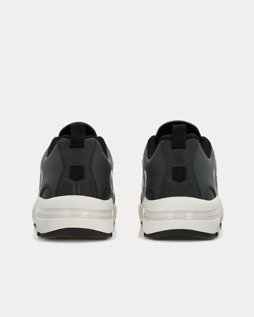 S0303 Black Low Top Sneakers