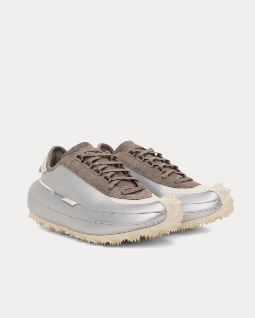 Makura Silver Metallic / Cream White / Core White Low Top Sneakers