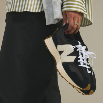 New Balance 327 Sneakers
