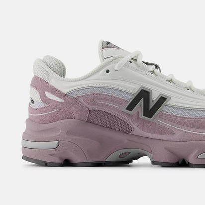 New Balance 1000 Sneakers