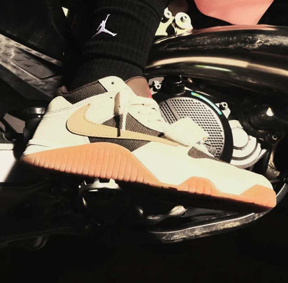 Jordan x Travis Scott