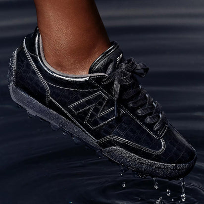 New Balance Gator Run Sneakers