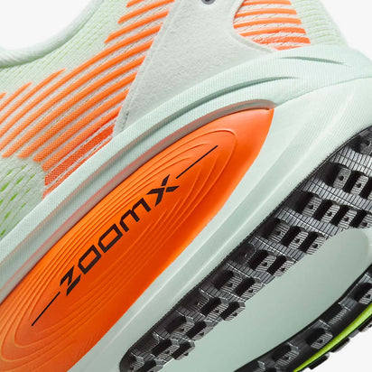 Nike Vomero 18 Running Shoes