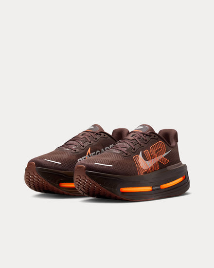 Nike x Renegade Vomero Premium Brown Basalt / Total Orange / Bronze Eclipse / Hyper Crimson Running Shoes - 3