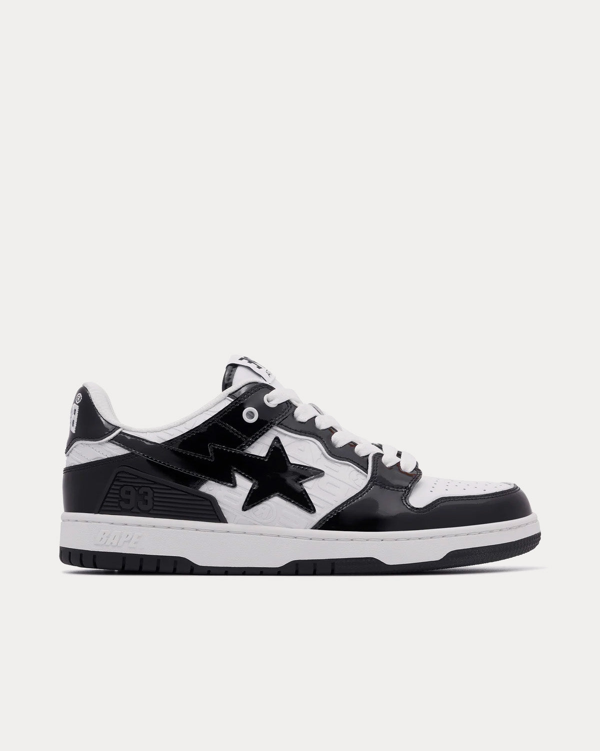 A Bathing APE Women's Bape Sk8 Sta #5 Black / White Low Top Sneakers