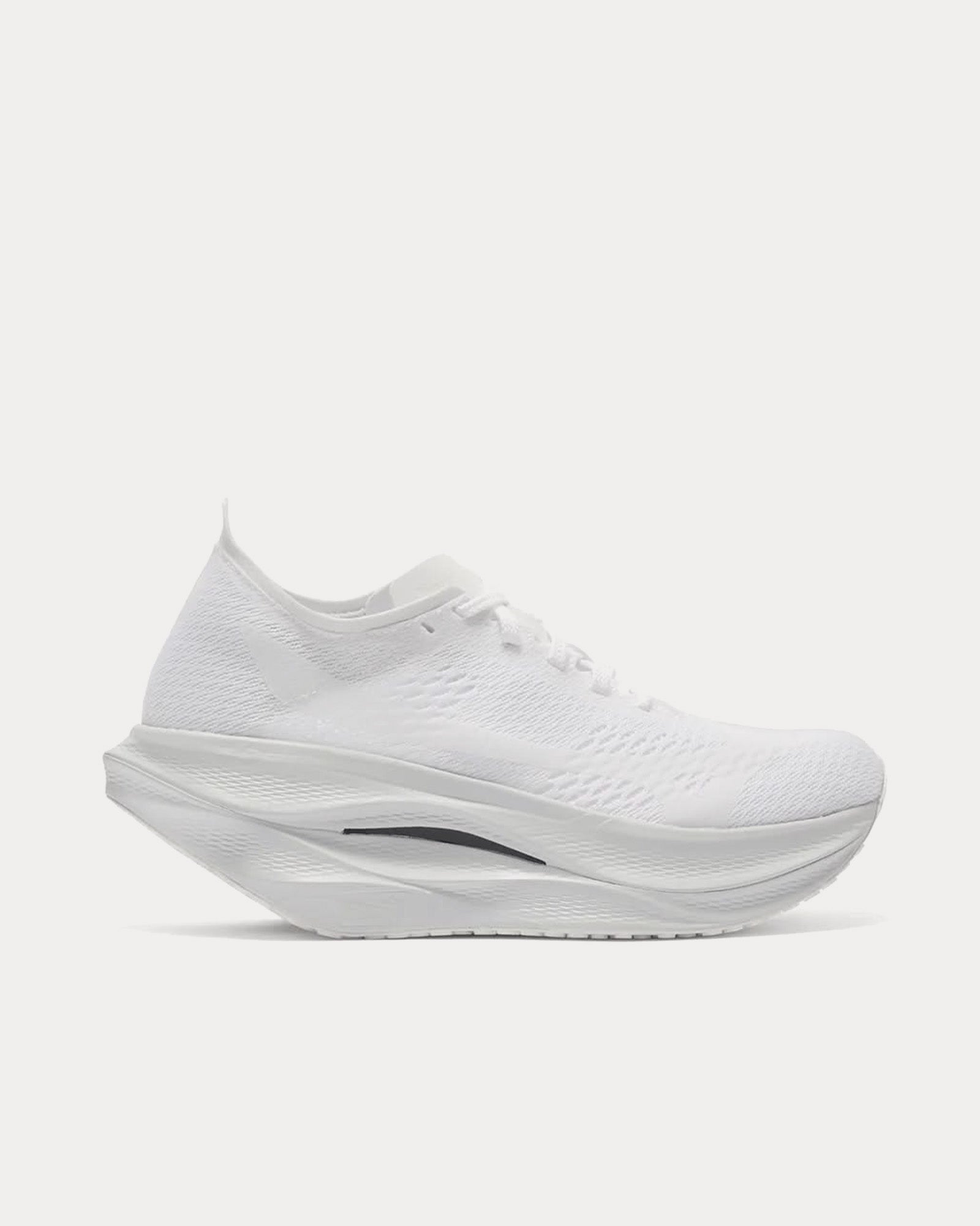 Mizuno x Comme des Garçons Unisex Wave Rebellion Pro 3 White