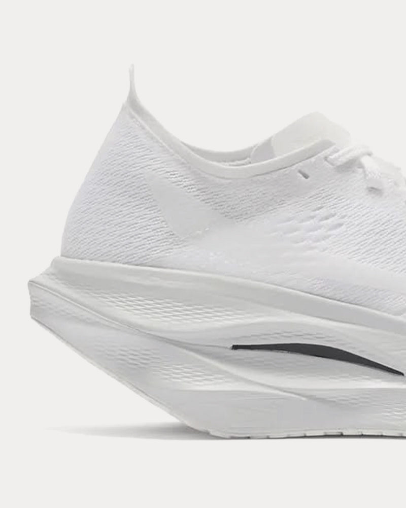 Mizuno x Comme des Garçons Unisex Wave Rebellion Pro 3 White