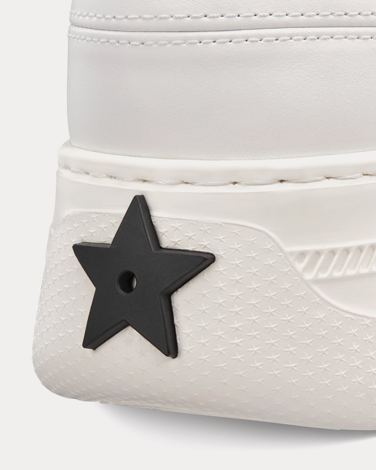 Dior - Dior Star Platform Calfskin & Suede White / Black Low Top Sneakers