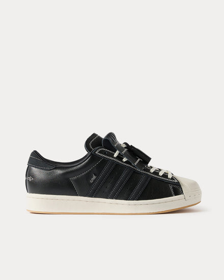 adidas x End. Superstar Vintage 'Tying The Knot' Core Black / Off White Sneakers Black / End. - US / US adidas x End. Superstar Vintage 'Tying The Knot' Core Black / Off White Sneakers Black / End. - US / US
