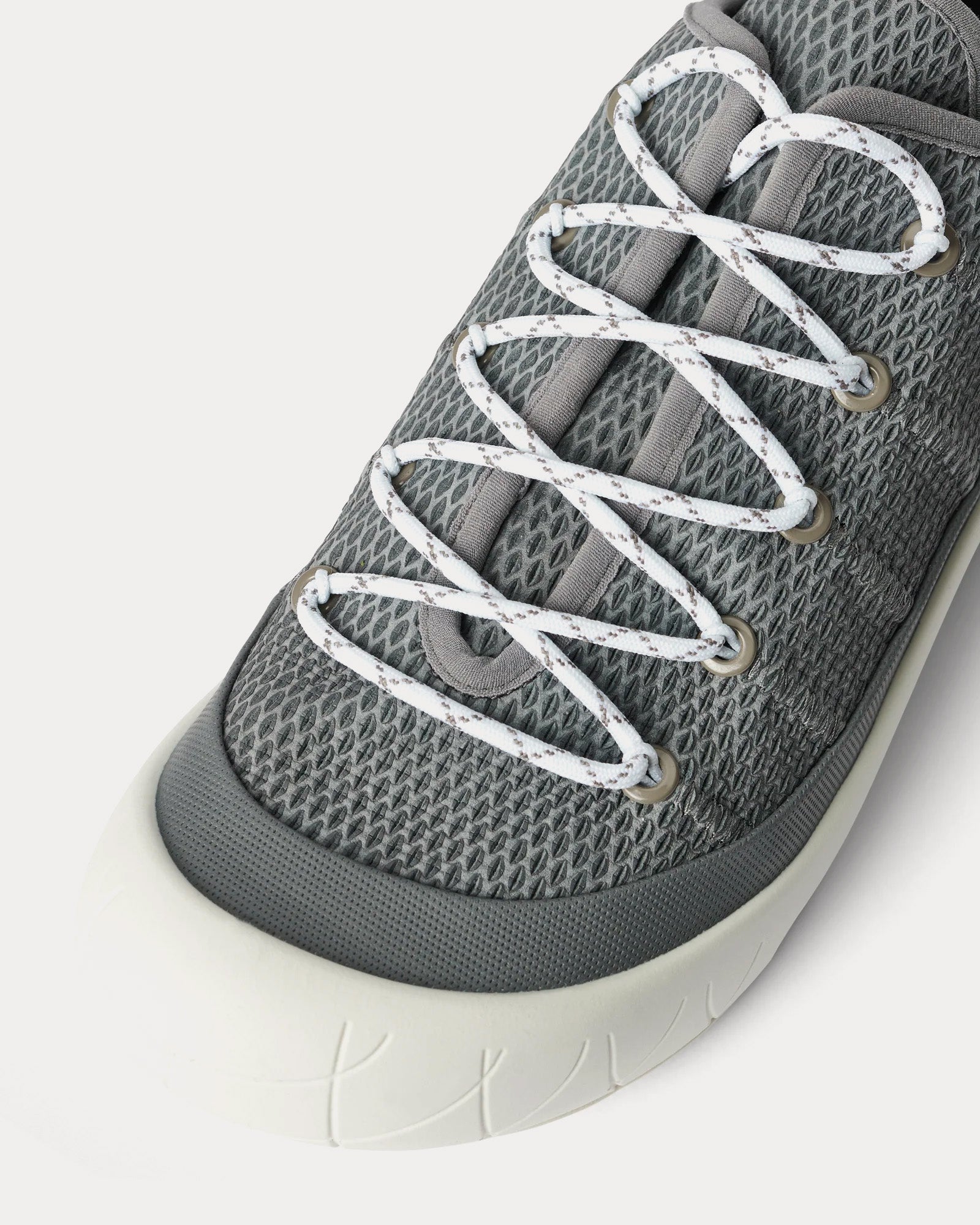 Nina Christen x At.Kollektive - Cluster X Sneaker Steel Grey / Bright White Low Top Sneakers