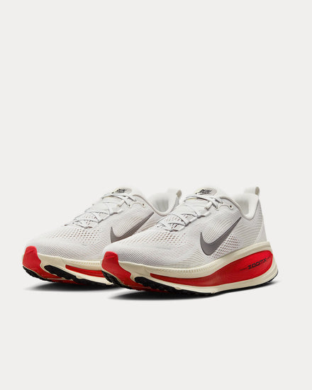 Nike Vomero 18 Platinum Tint / Siren Red / Light Smoke Grey / Metallic Pewter Running Shoes - 3